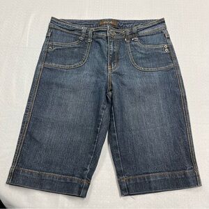 Yuva ladies dk denim Bermuda shorts size 8